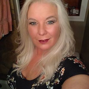 Meet your Posher, Tia